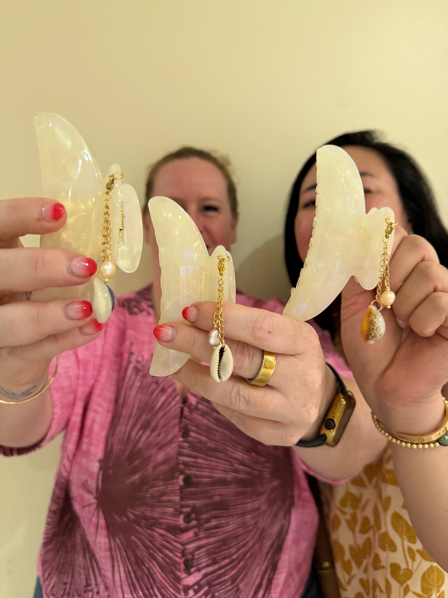 Shell Hair Claws