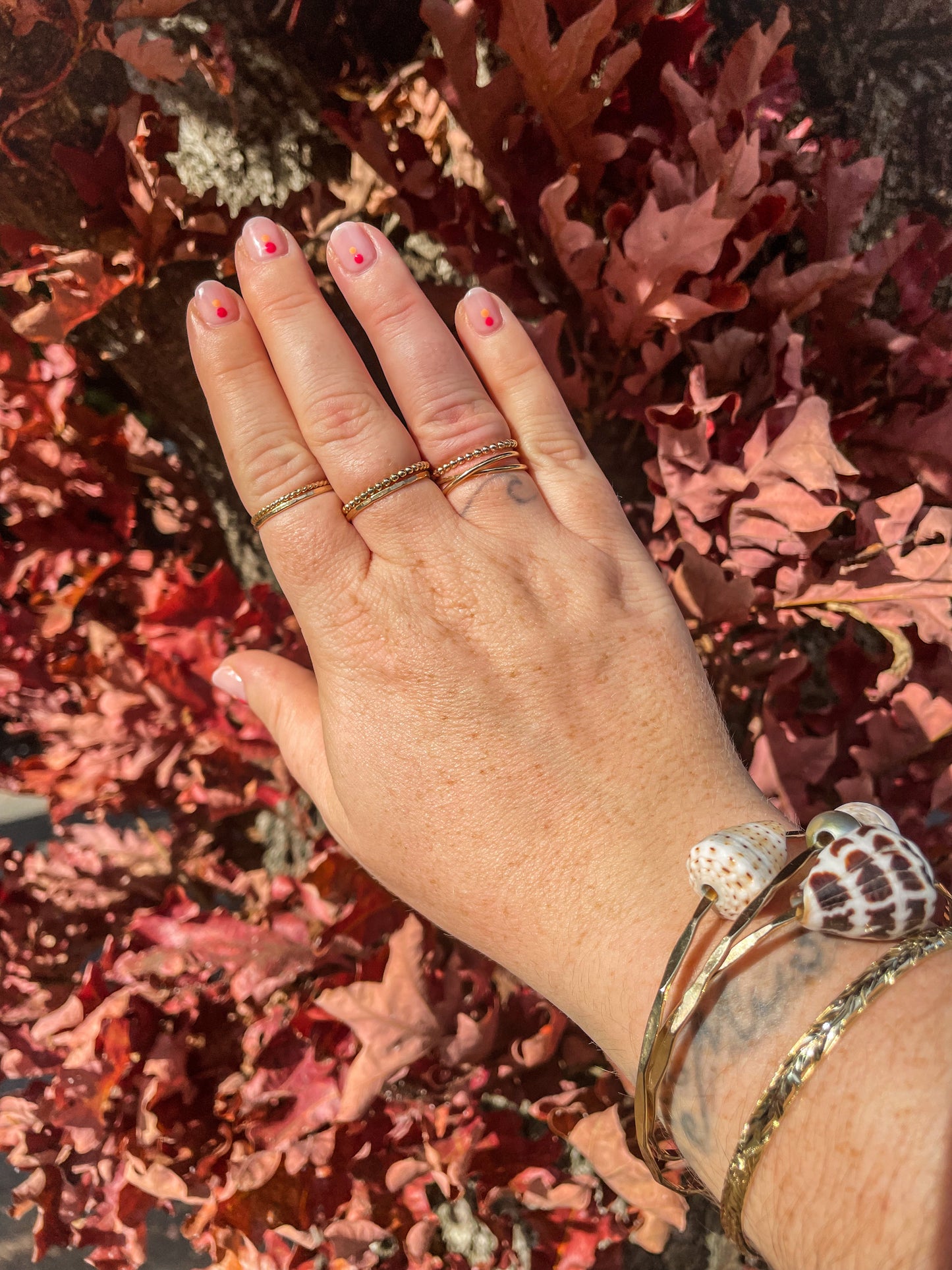 Twisted stacking ring