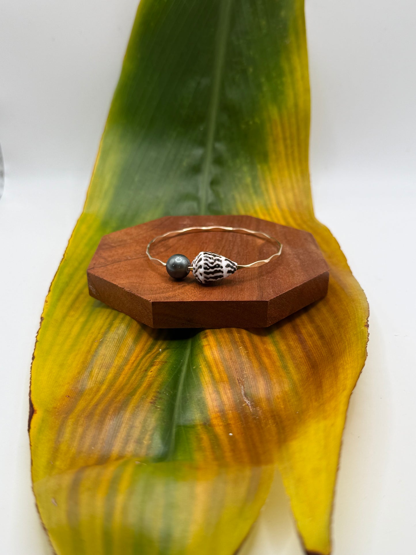 Tahitian Bangle Size 7.5" Gold Filled