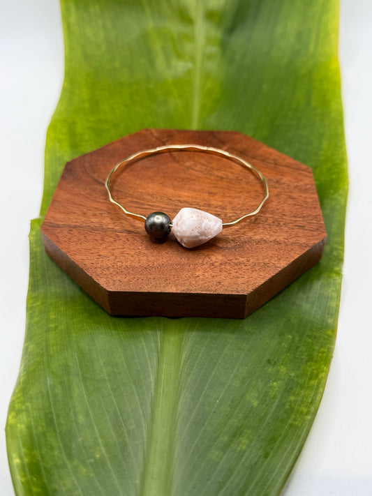 Fiji Bangle Size 7.5" Gold Filled