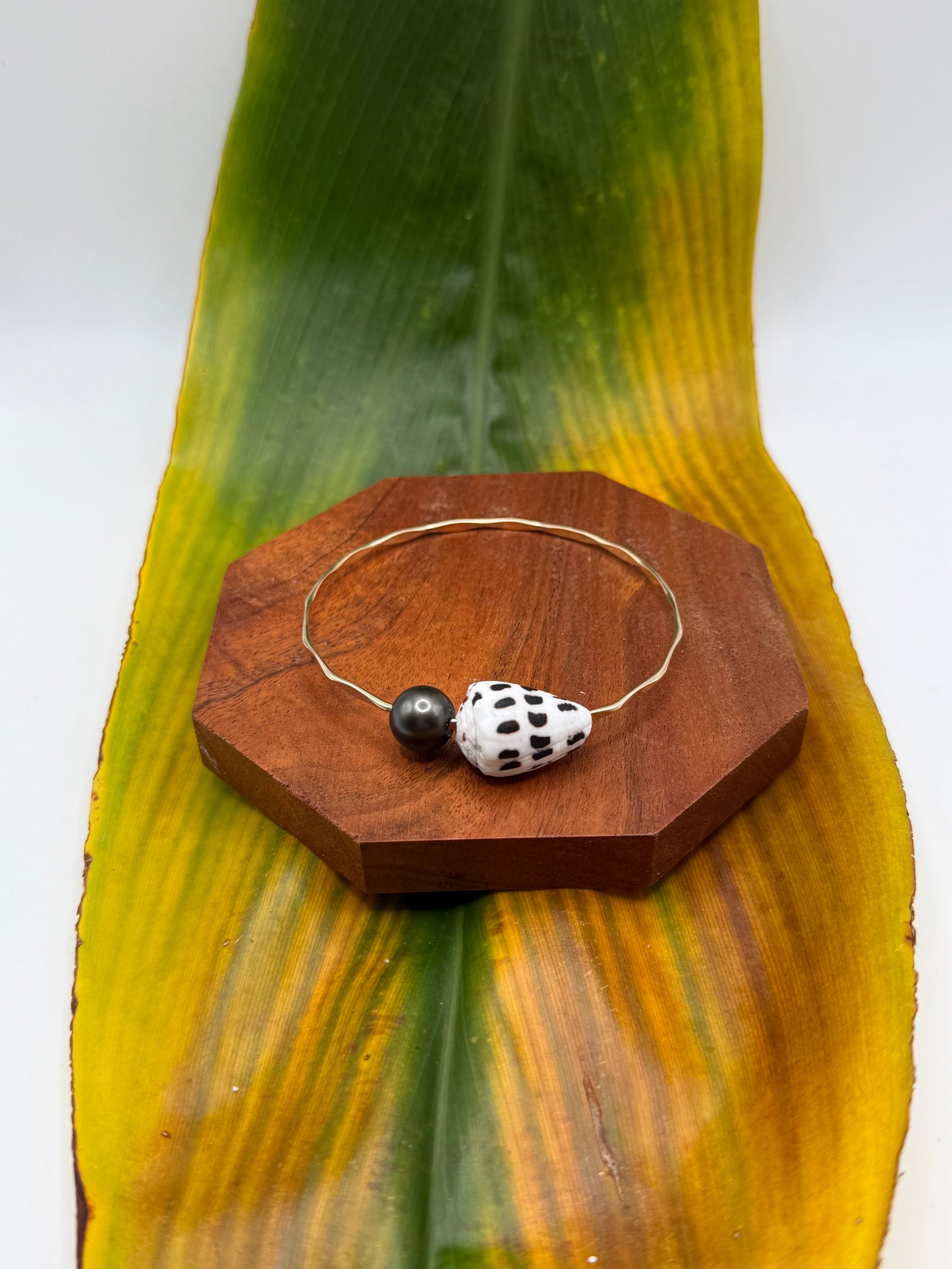 Tahitian Bangle Size 8" Gold Filled