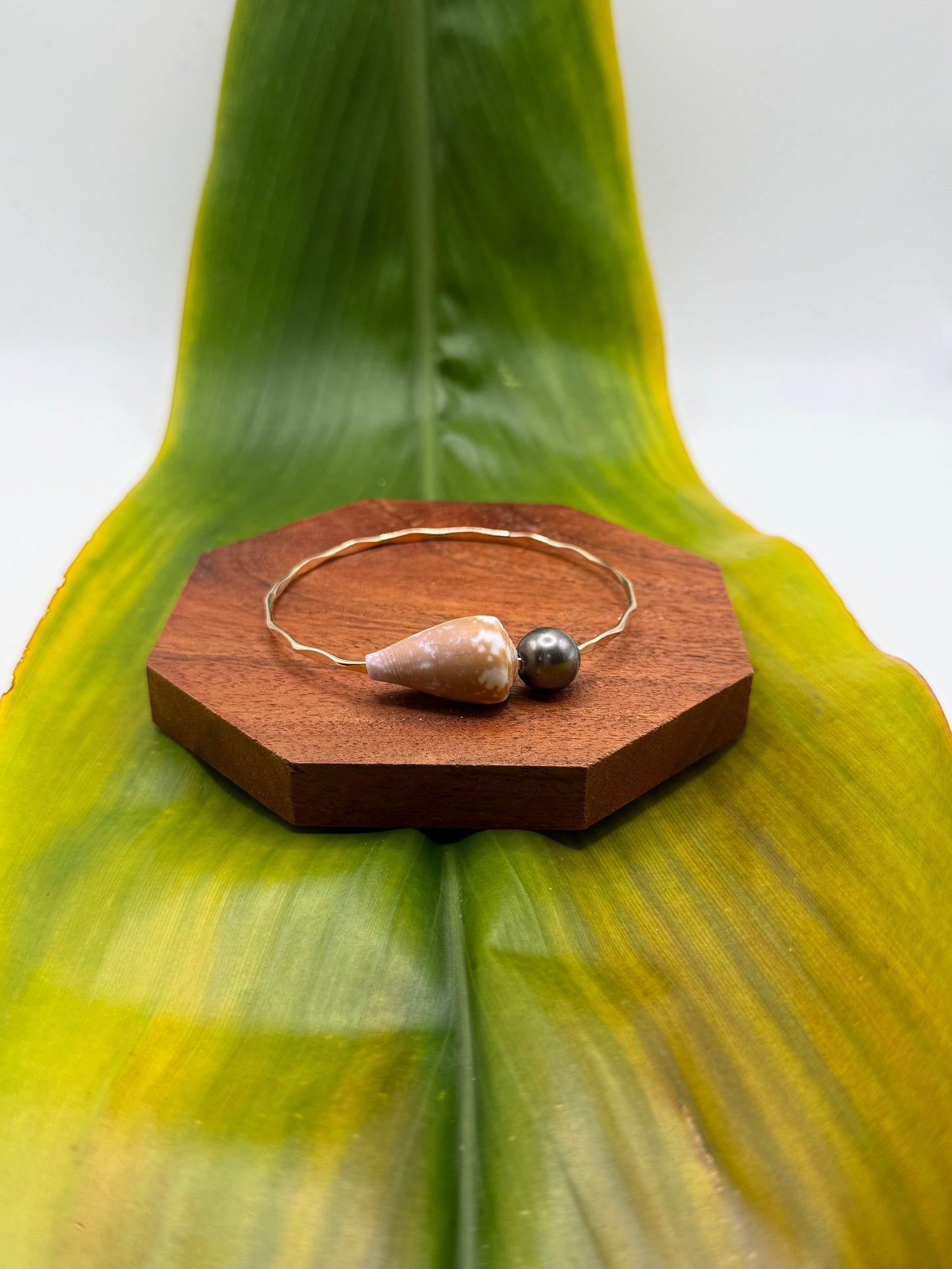 Tahitian Bangle Size 8" Gold Filled