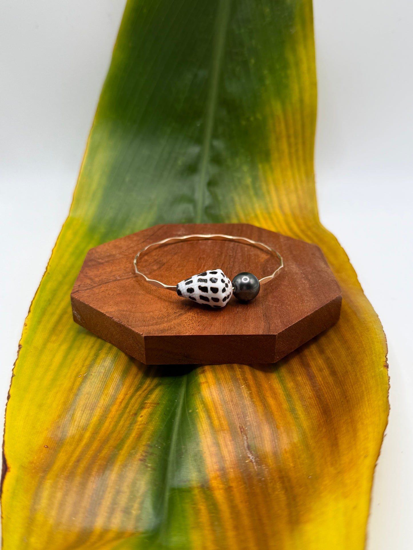 Tahitian Bangle Size 7.5" Gold Filled